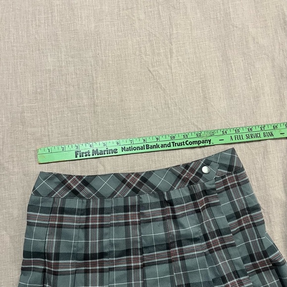 Beetlejuice Branded Plaid Pleated Skirt - Green with bugs Size Small Halloween - Picture 8 of 8